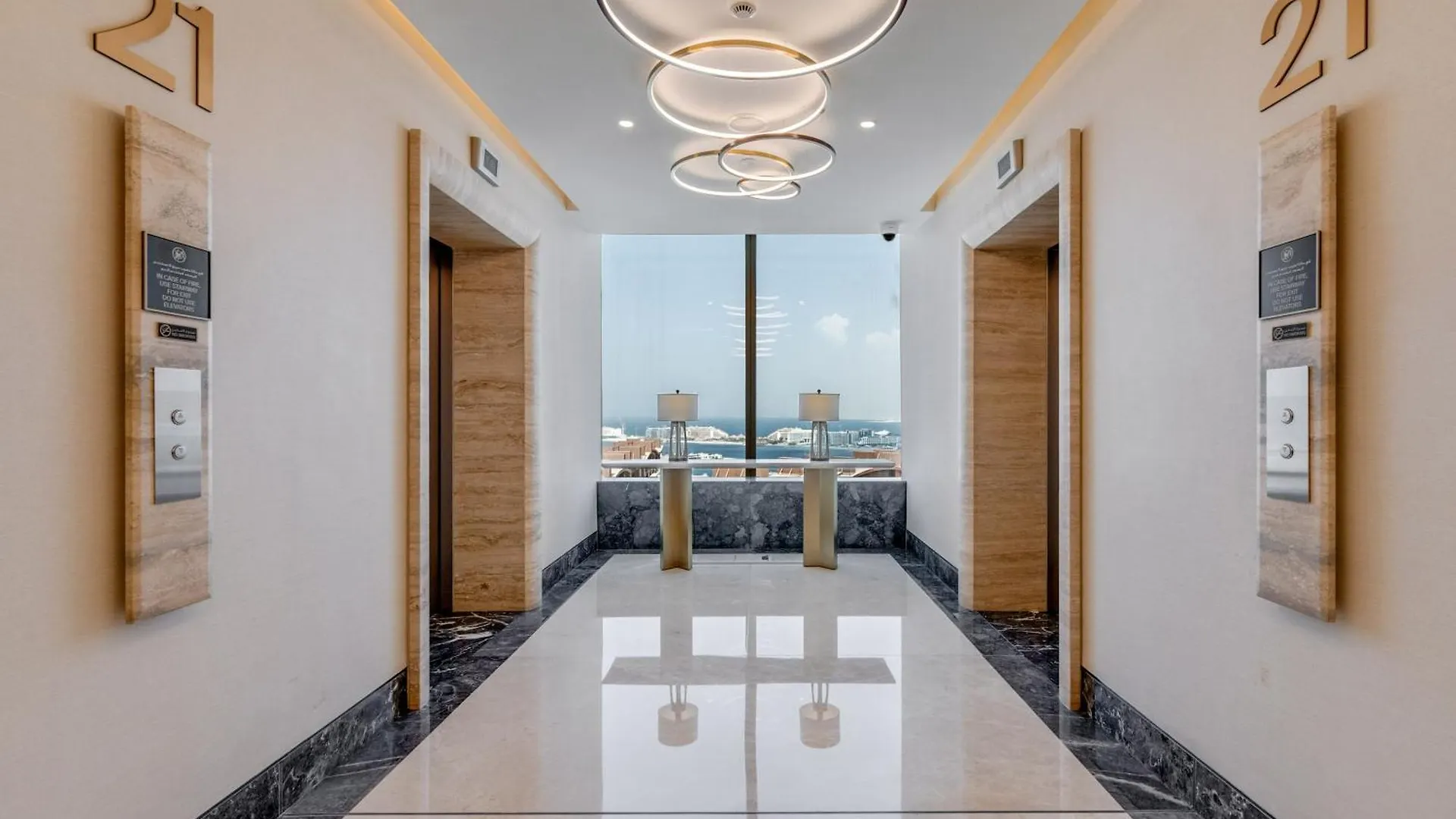 Luxury Palm Tower Studio Apartments With Pool And Fantastic Sea View Dubai